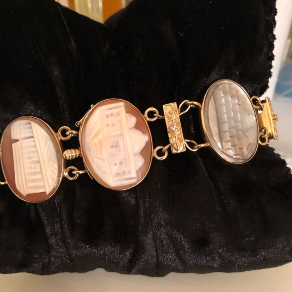 Vintage 14k solid Gold Seven Architectural Wonders Cameo Bracelet.πππ€© - Picture 3 of 12